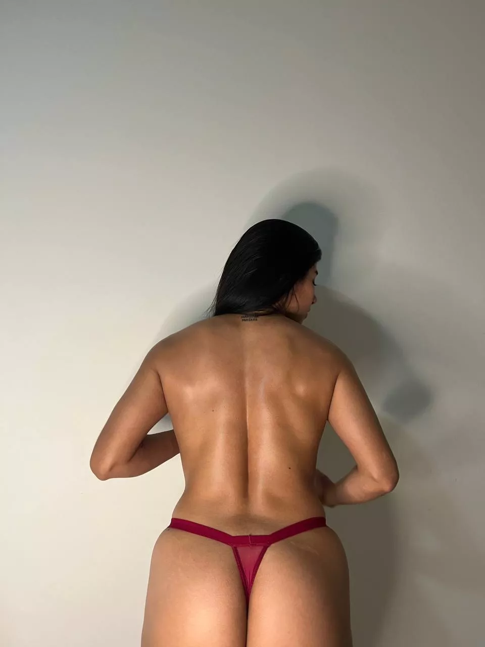 Your favorite buff slut posted by Ringedsplitter