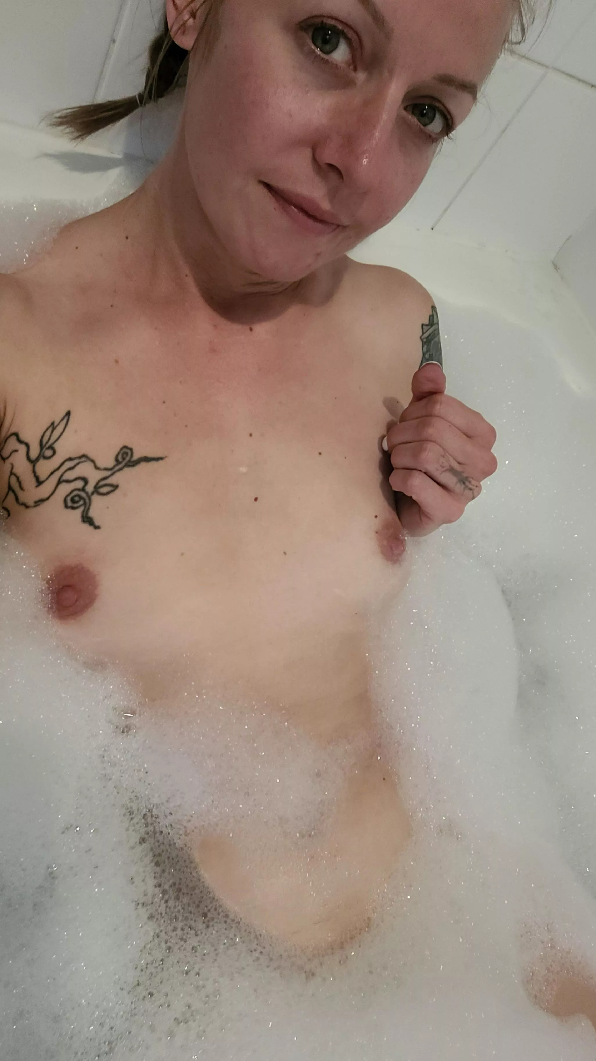 37f nothing beats a hot bubble bath posted by summersparkle86