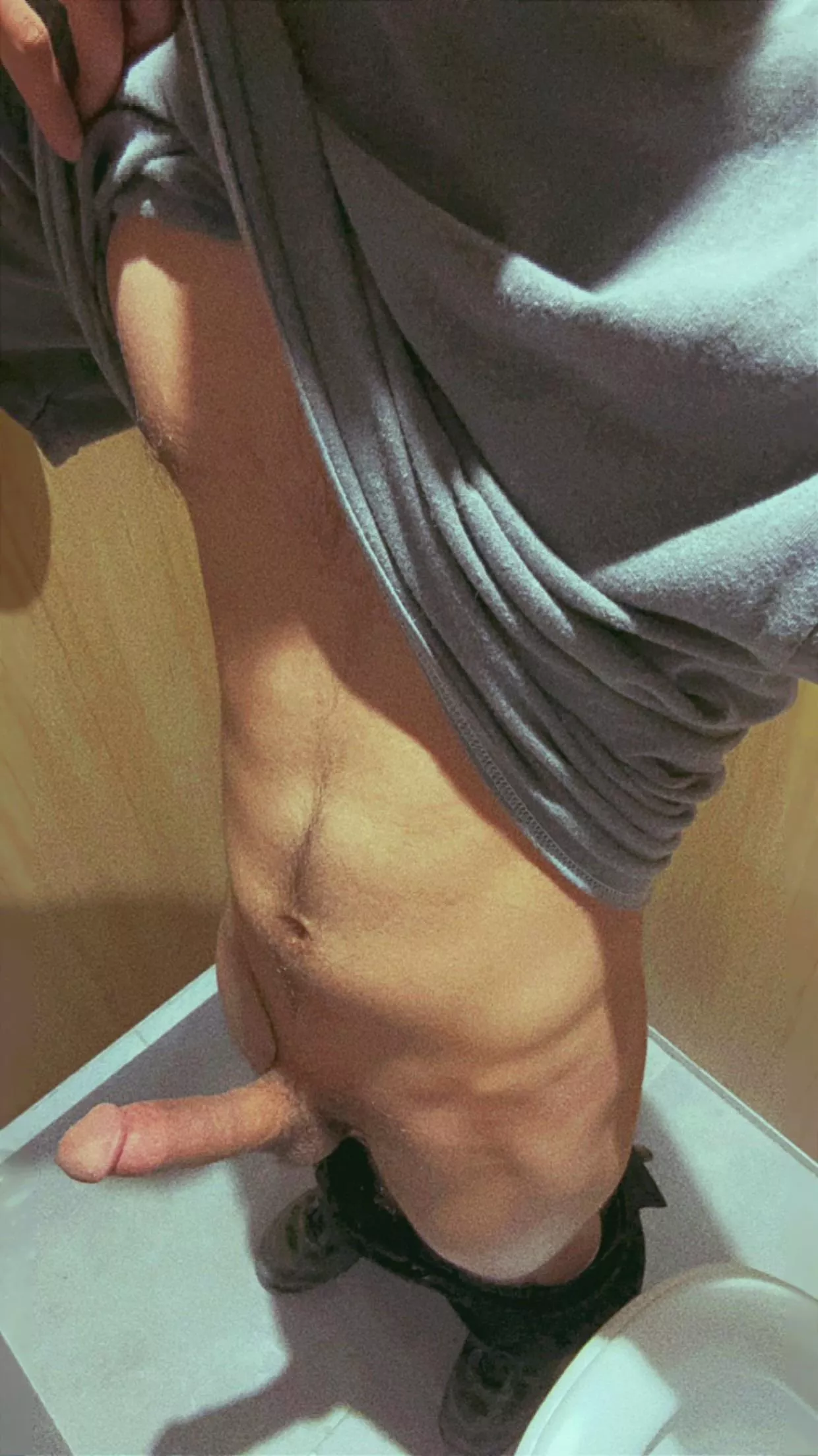 Bored and horny at work. Hmu 👀🔥 posted by Dependent-Ad9667