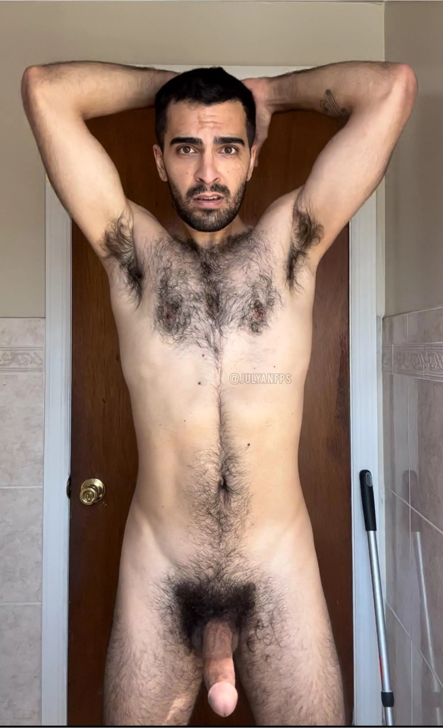 Bush king 😜 posted by julyanfps