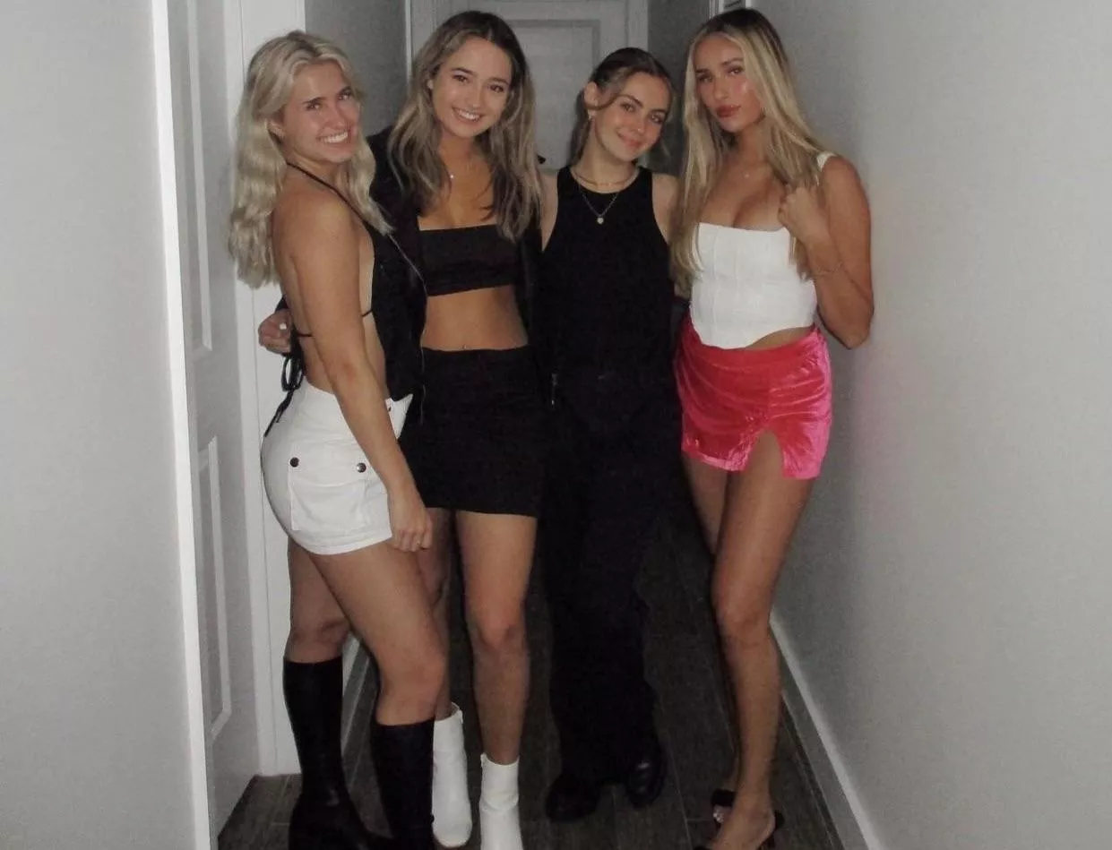 College girls [4] posted by tennisa_zelal