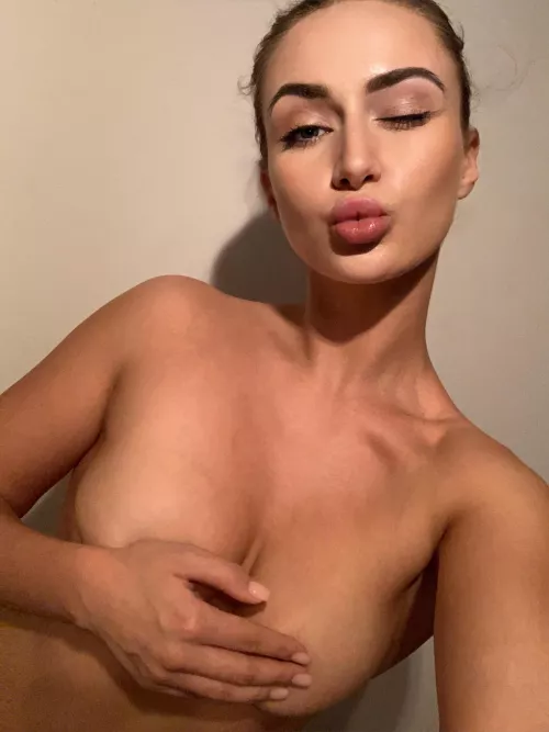 Come see more it’s free💋 by WeeklyHornet1165