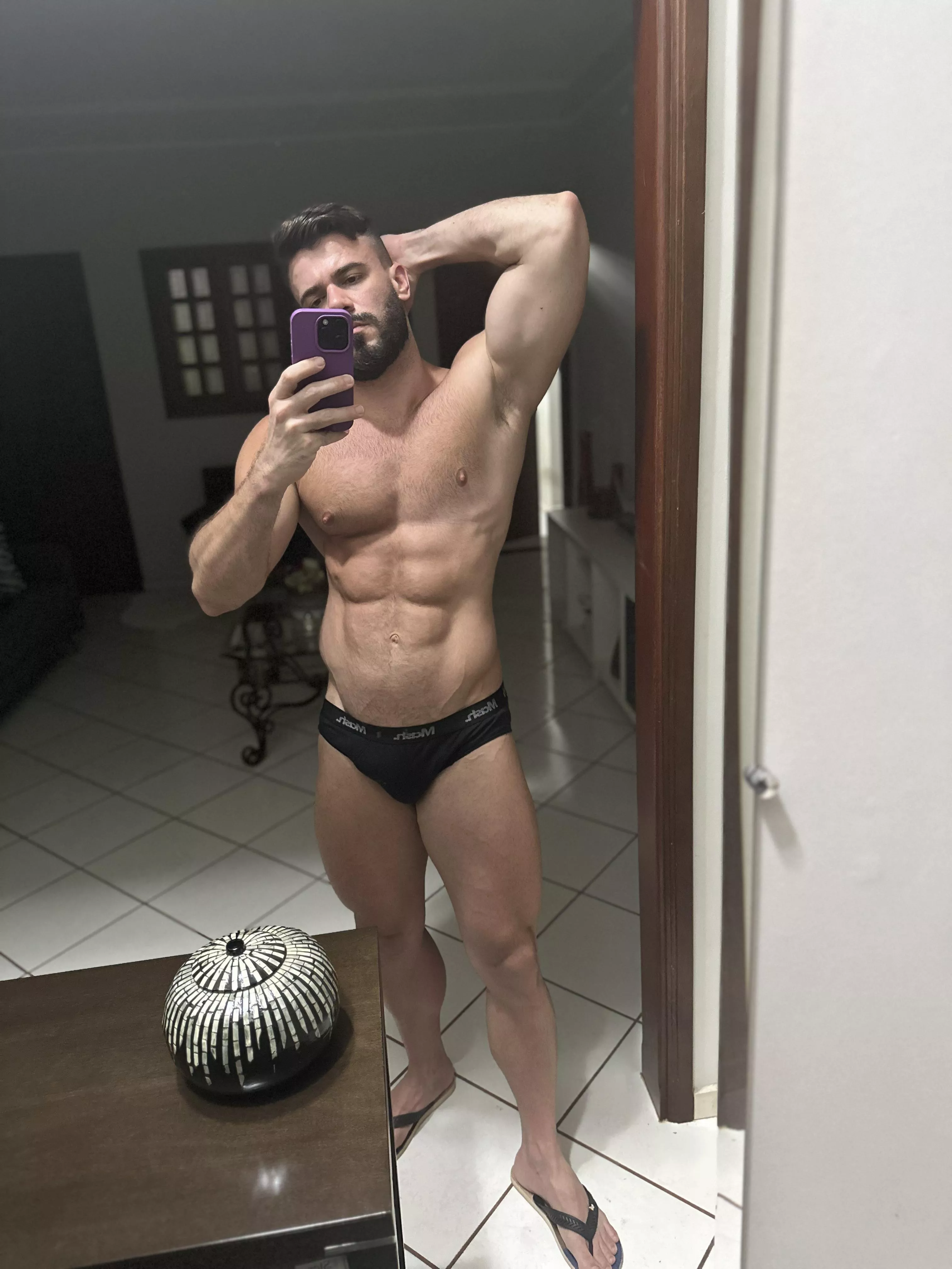 Do this room have a good light for you to know me well? posted by italofassin