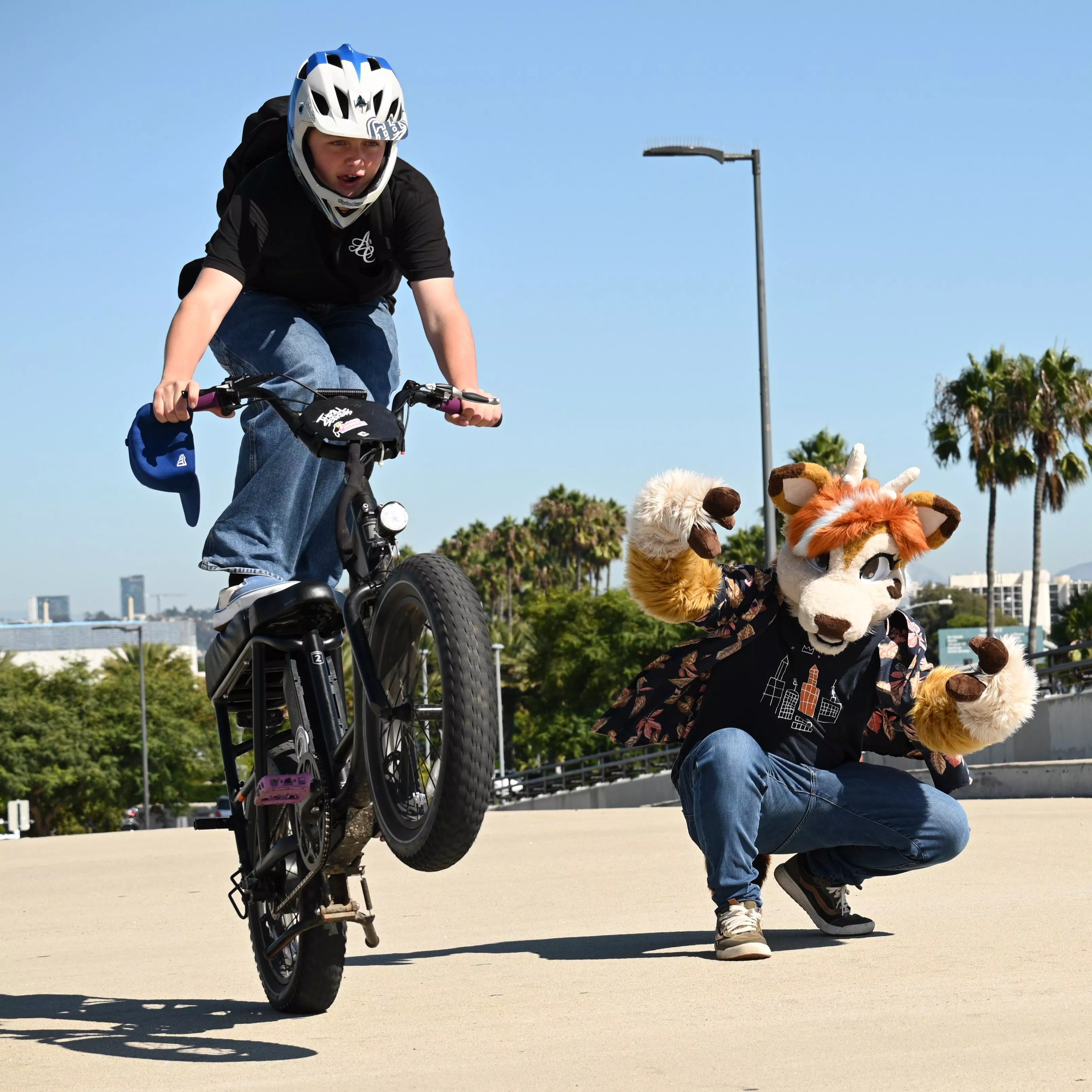 Had a dude wheelie right in front of me. Hardest pic I have of me in suit. 🛵🤘 posted by PiperPuppyDoe