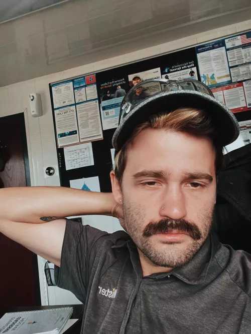 Hey dad, I’m hungry 👨🏻 by Deannicks