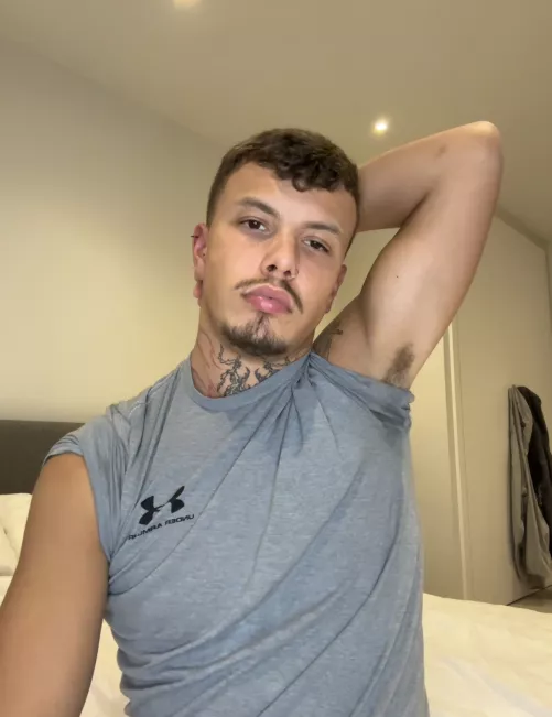 I want a gay man to lick my pits by nsiveDeficie