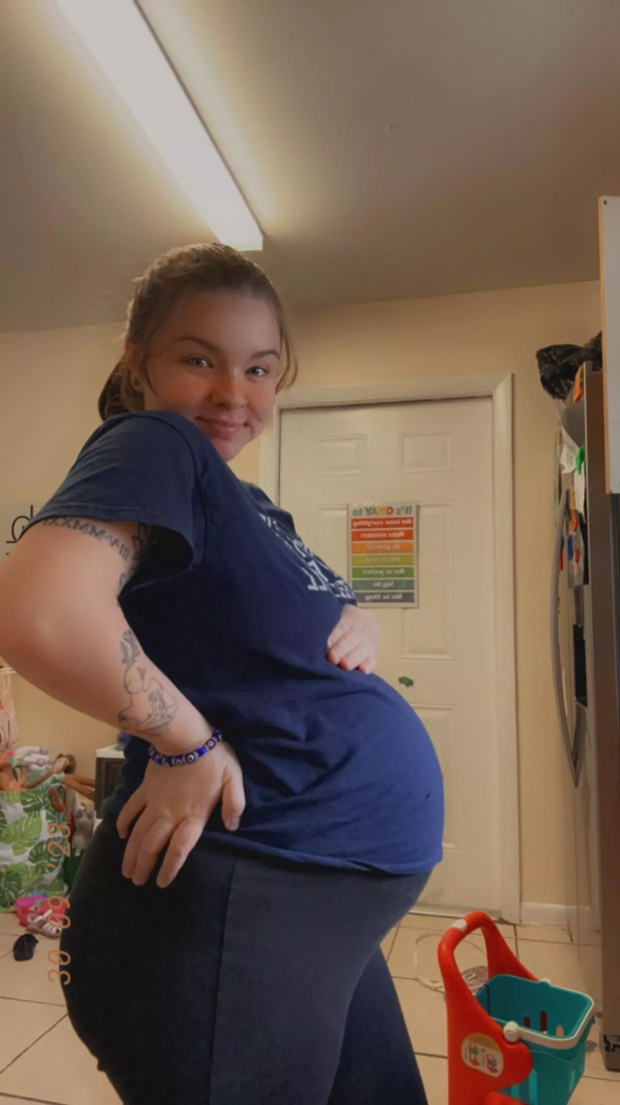 Last call for pregnancy content, 5 min labor video up for grabs😘🤭 39 weeks pregnant!🙈 posted by Cold_Armadillo_7723