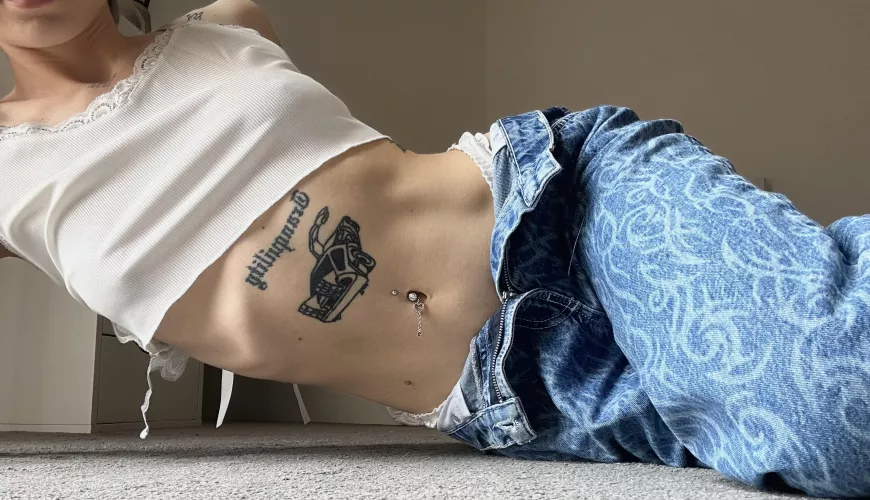 my belly needs to be touched 🩵 by youralienangel