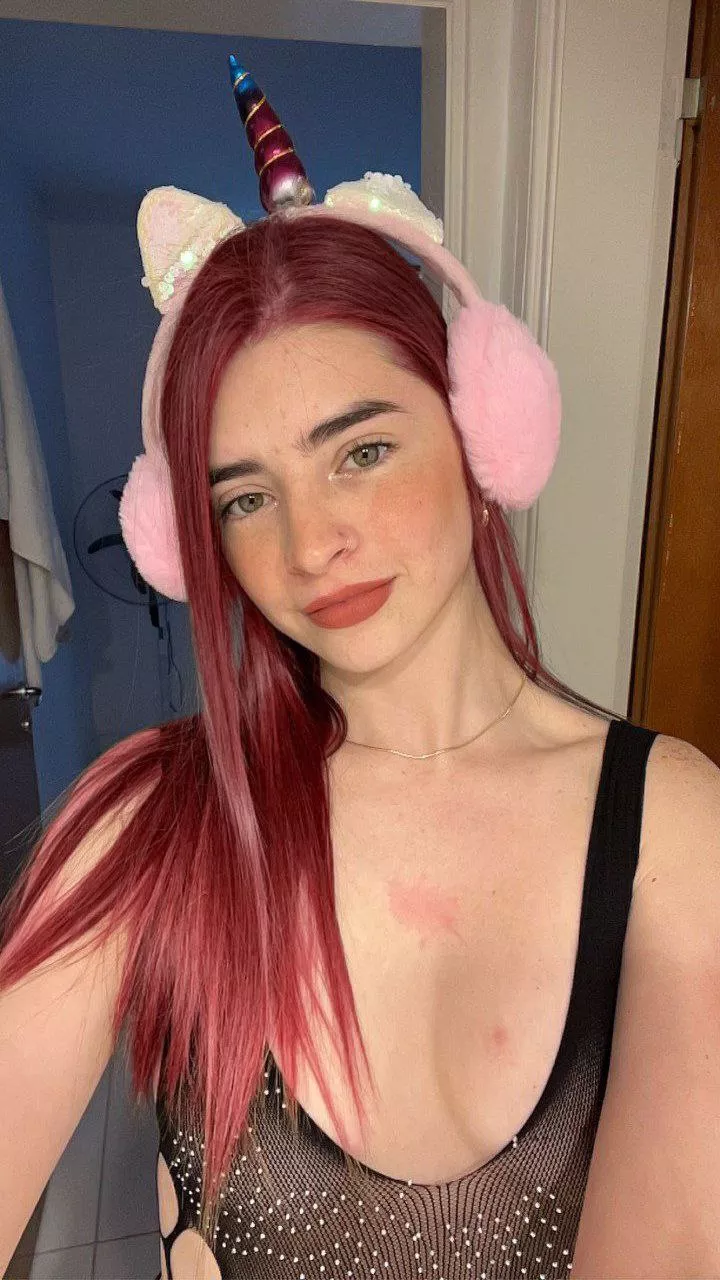 My eyes or my hair? posted by aRPHEsin