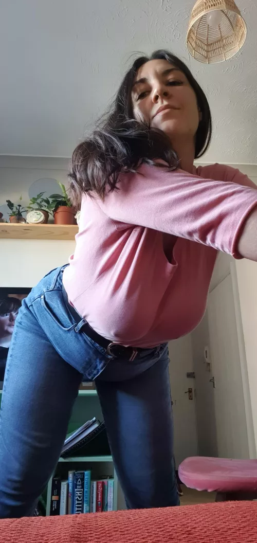 Pink top for the evening it is 🙈 by Aria_deme