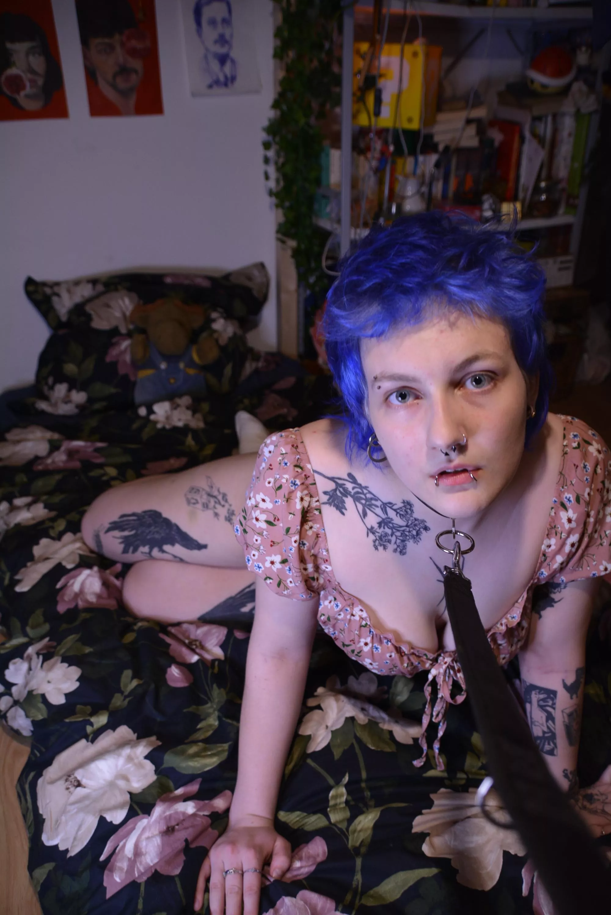 Pull the leash and break me ;) posted by FreakingTrap