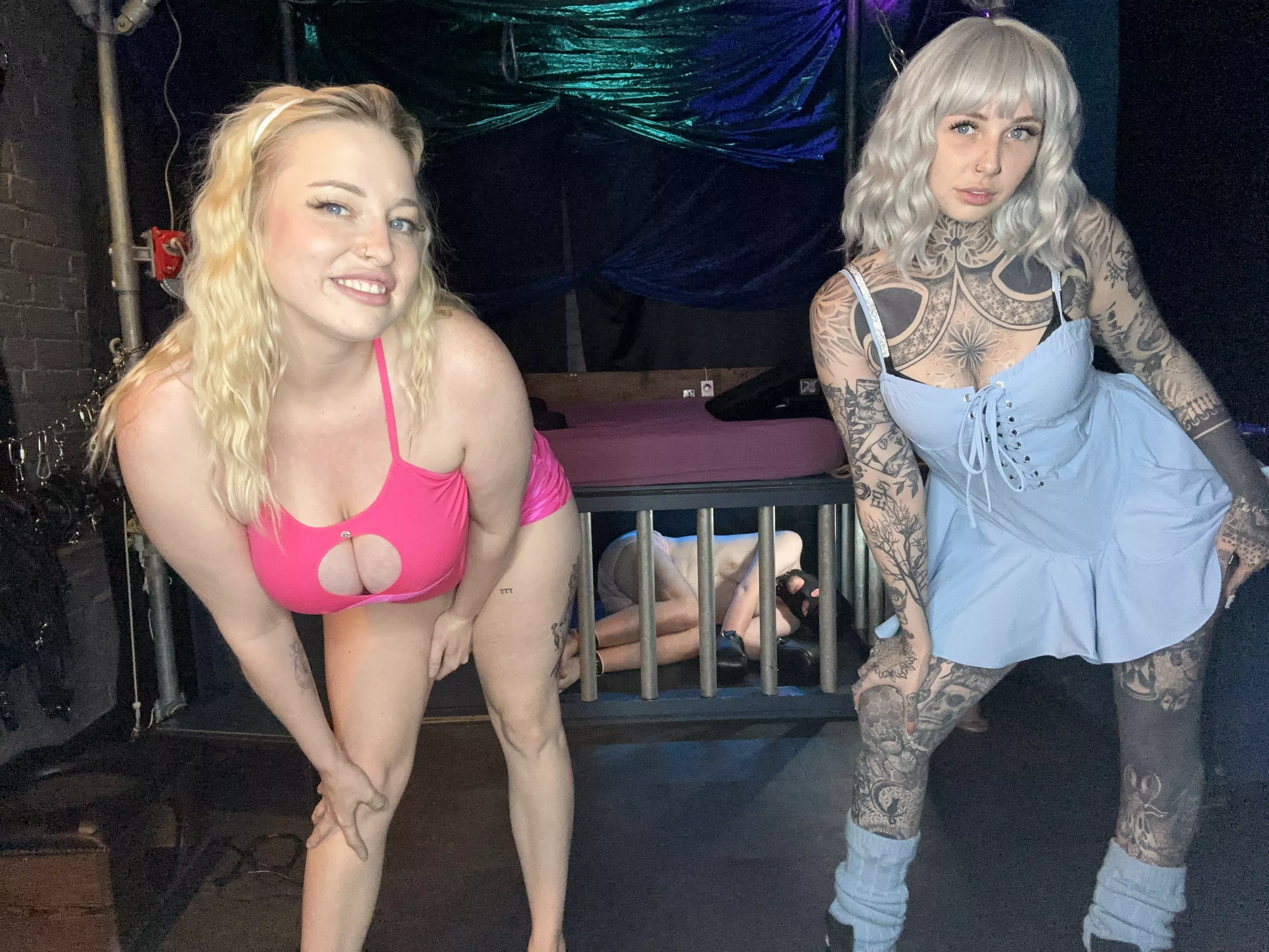 Some volunteers who can do better than this caged slave right here? [F] [M] posted by SGracelyn