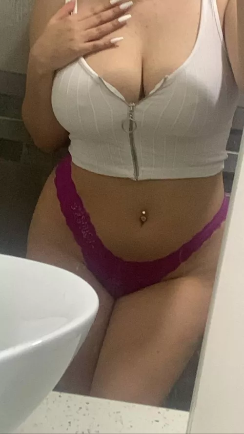 Unzip me 😫 by GraciaSousa