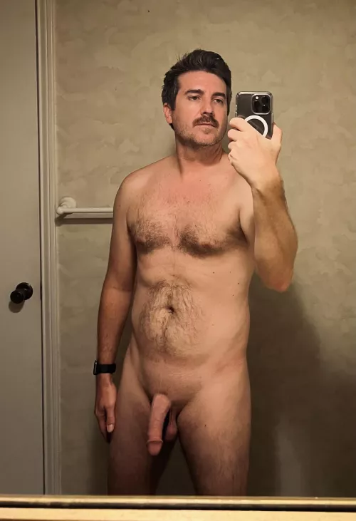 [39] Just a quick work selfie by blindautopilot