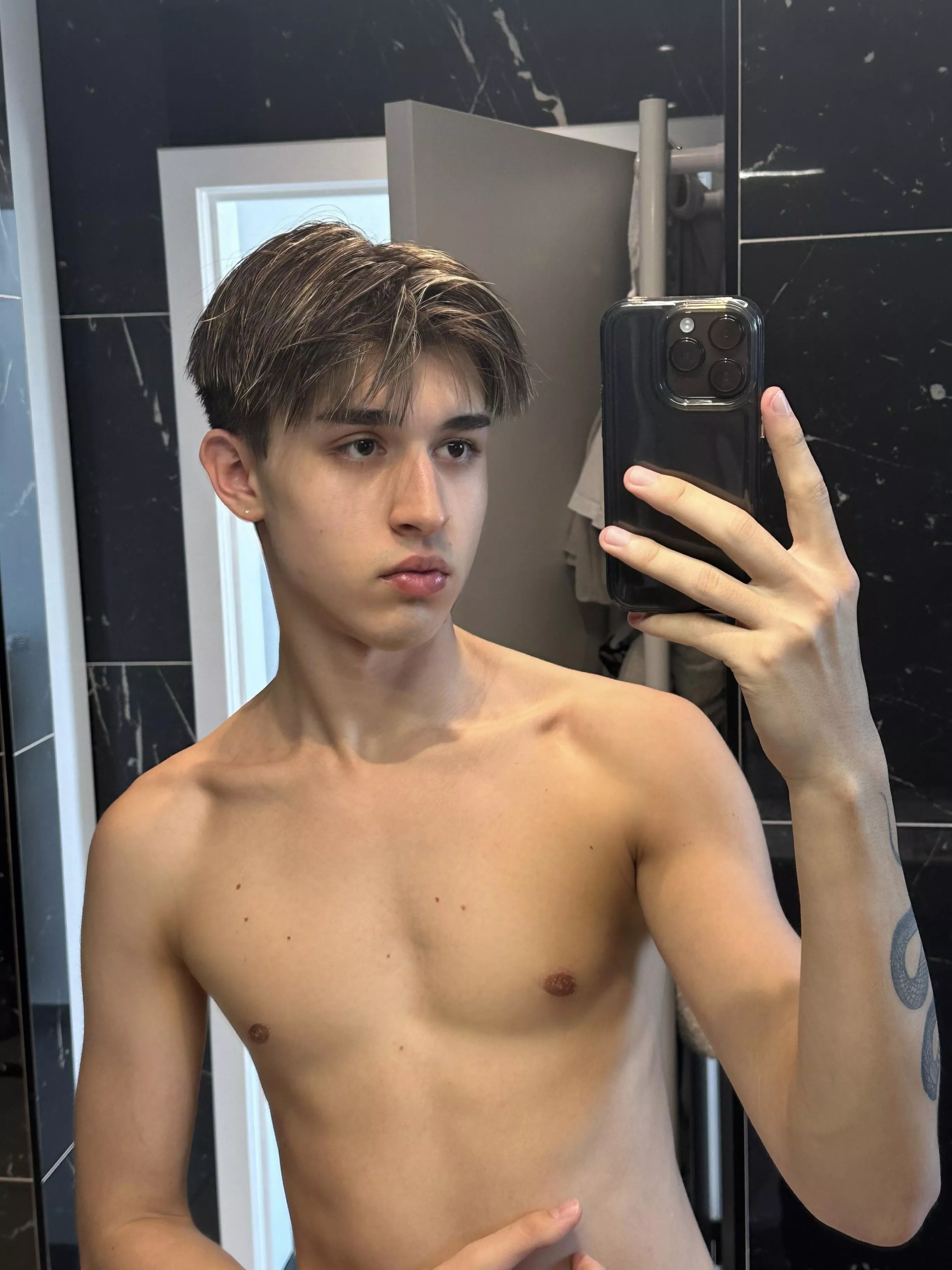 Anyone want a gaymer boyfriend? posted by itsjustalex04