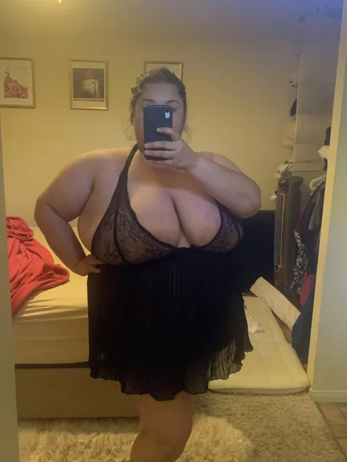 Bbw in lingerie by TheGGzzz