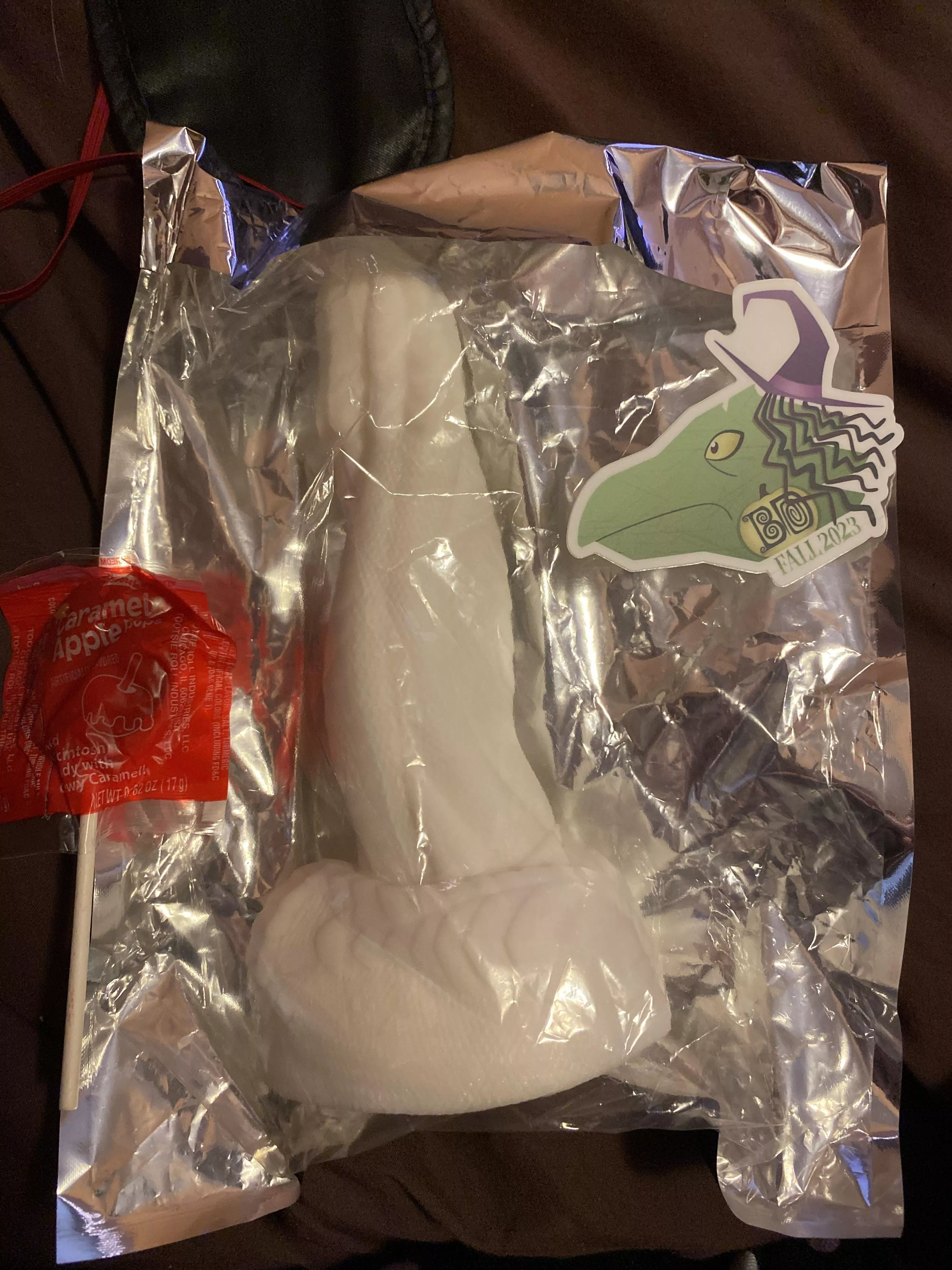 Didn’t know they put lollipops in the Halloween boxes lol (small Orochi soft in Rouge) posted by That-Squid-Kid