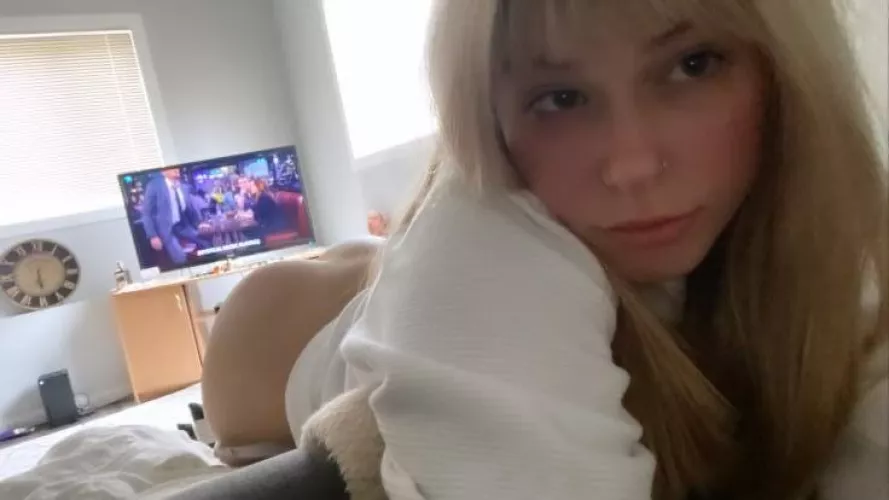 Do I have a slutty fuckable face for an 18yo? by TraditionalHoua