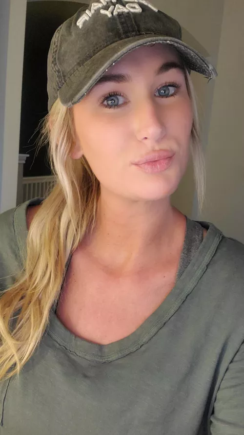 Do you like a woman in a hat? by NashAllie