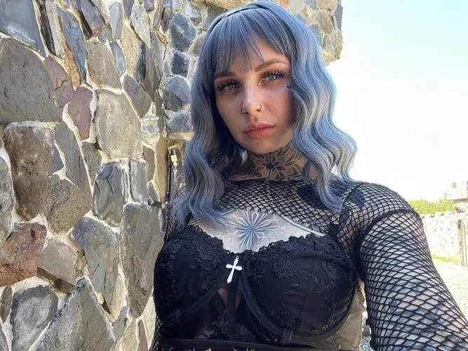 Feeling so hot in my fishnets by SGracelyn