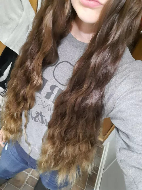 Feeling the waves by taste_999_rainbow