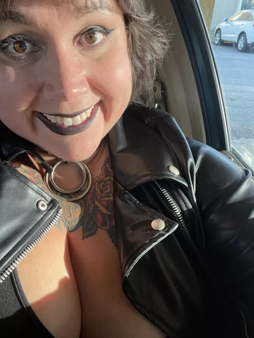 First cold day = happy me 🤩 by anomalee-spectre