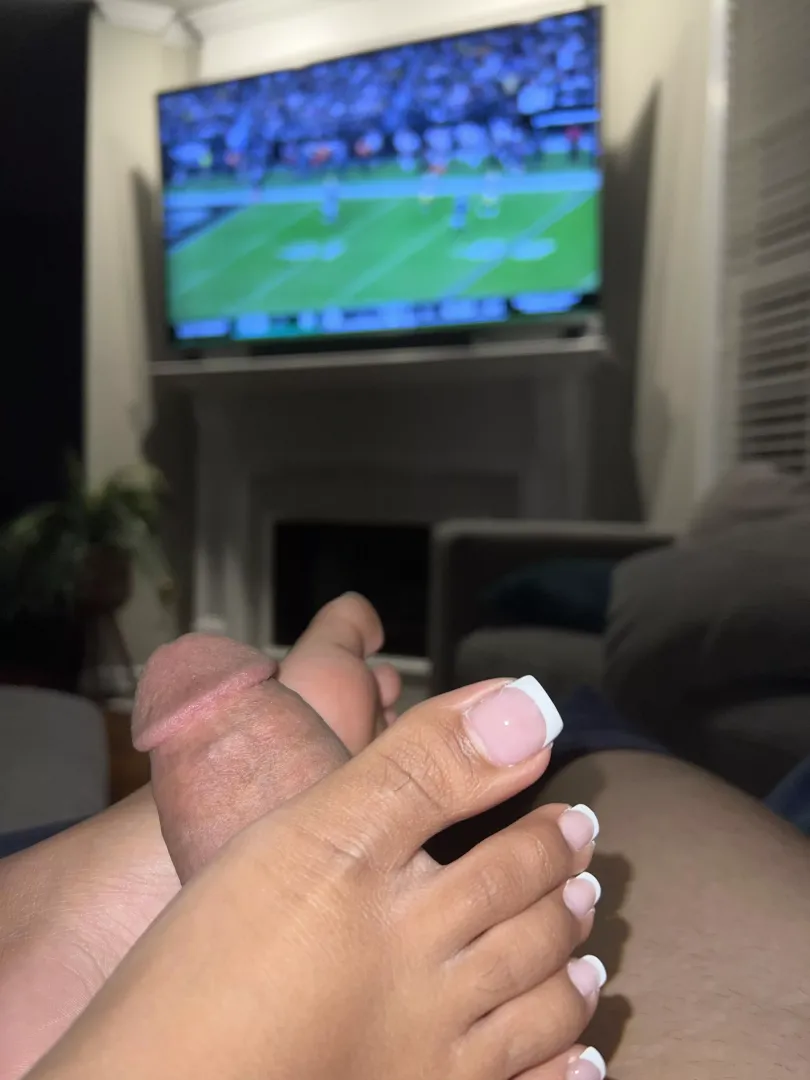 Footjobs🦶🏽💦& Football 🏈 by PiperJuana
