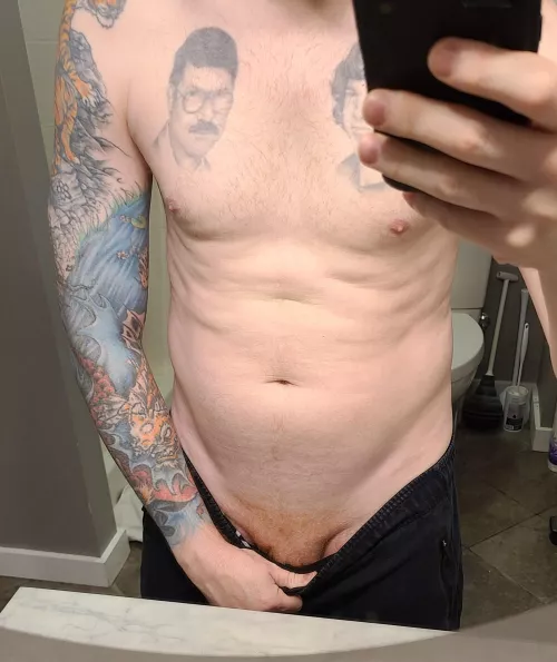 Gym in the bag, time for a shower.... by Randomradomness69