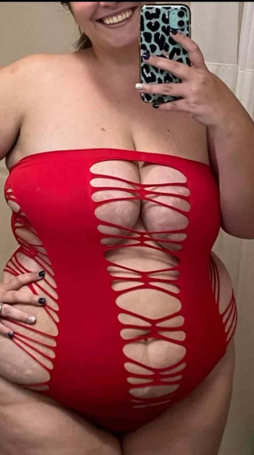 Keeping this belly stuffed full on vacation 😛 by abigailgray256