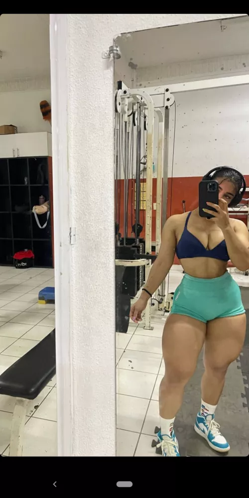 Linnnna._ by NewLineCinema