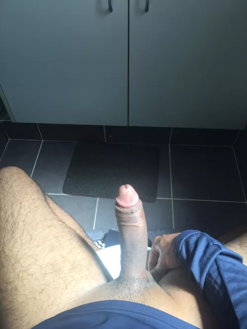 Need a proper slut to worship me by Fatbbc9