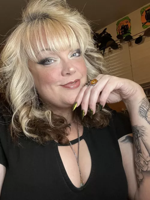 Not bad for 45 💁🏼‍♀️ by curvybarbietoo