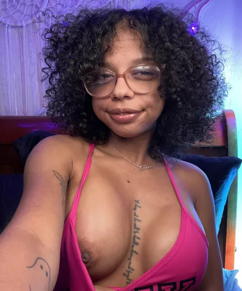 Oops my stinkin shirt keeps messing up on me by ellagabribooo