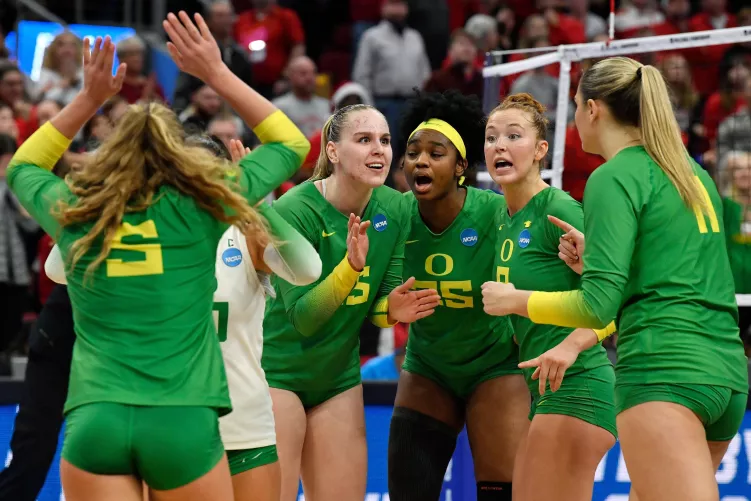 Oregon Volleyball by thebababooey