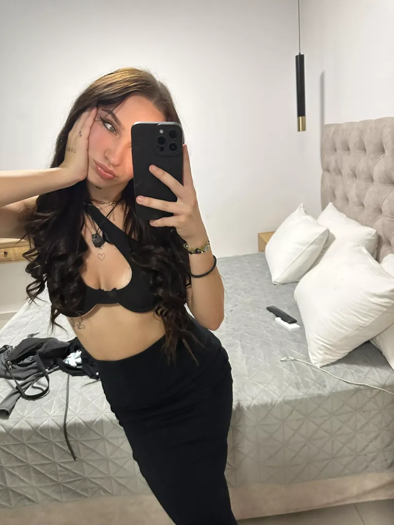 This dress is nice but I bet it looks better on the floor 🤭 posted by AlisiaMatos