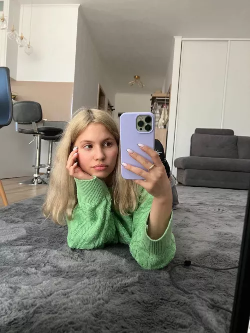 U think I’m pretty? by Kinder_mudo