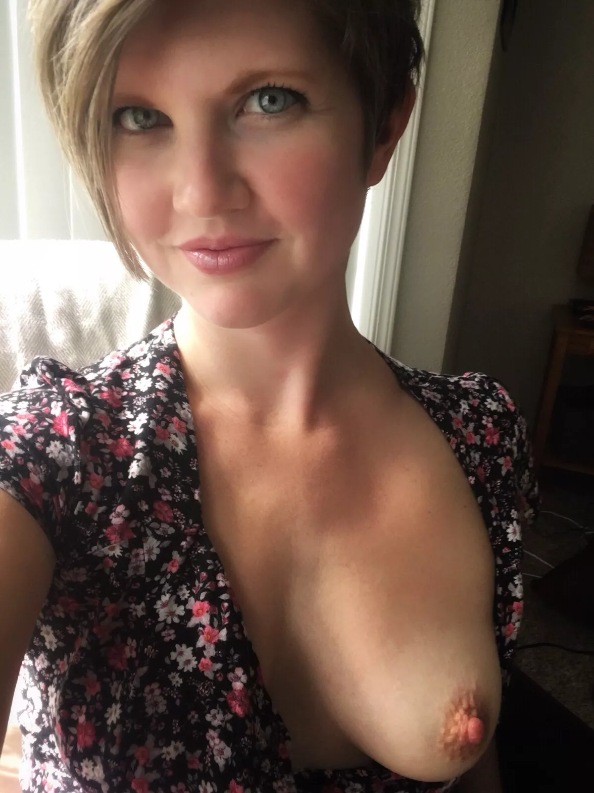 Well, Hello There! posted by HouseWife_GingerJ