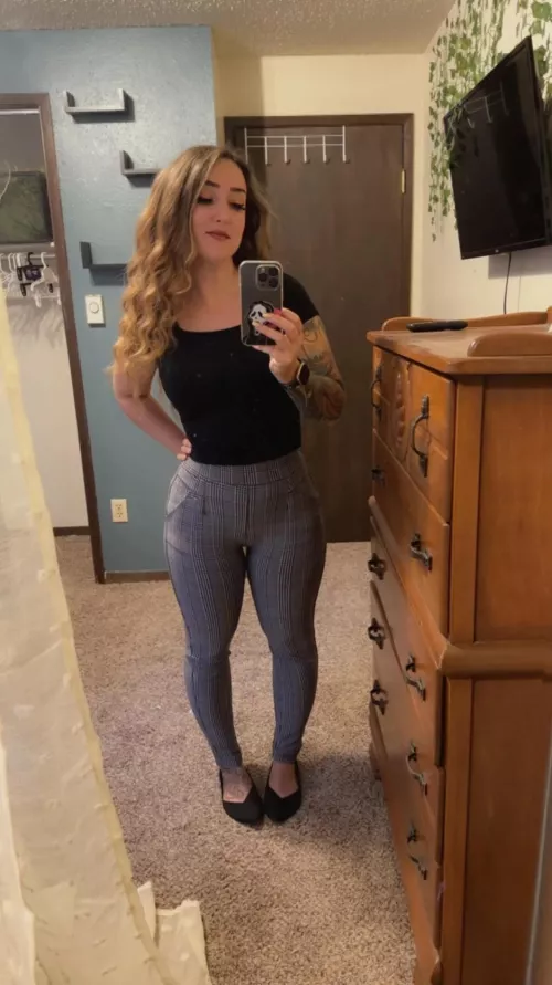 37f, married milf. by avavette81