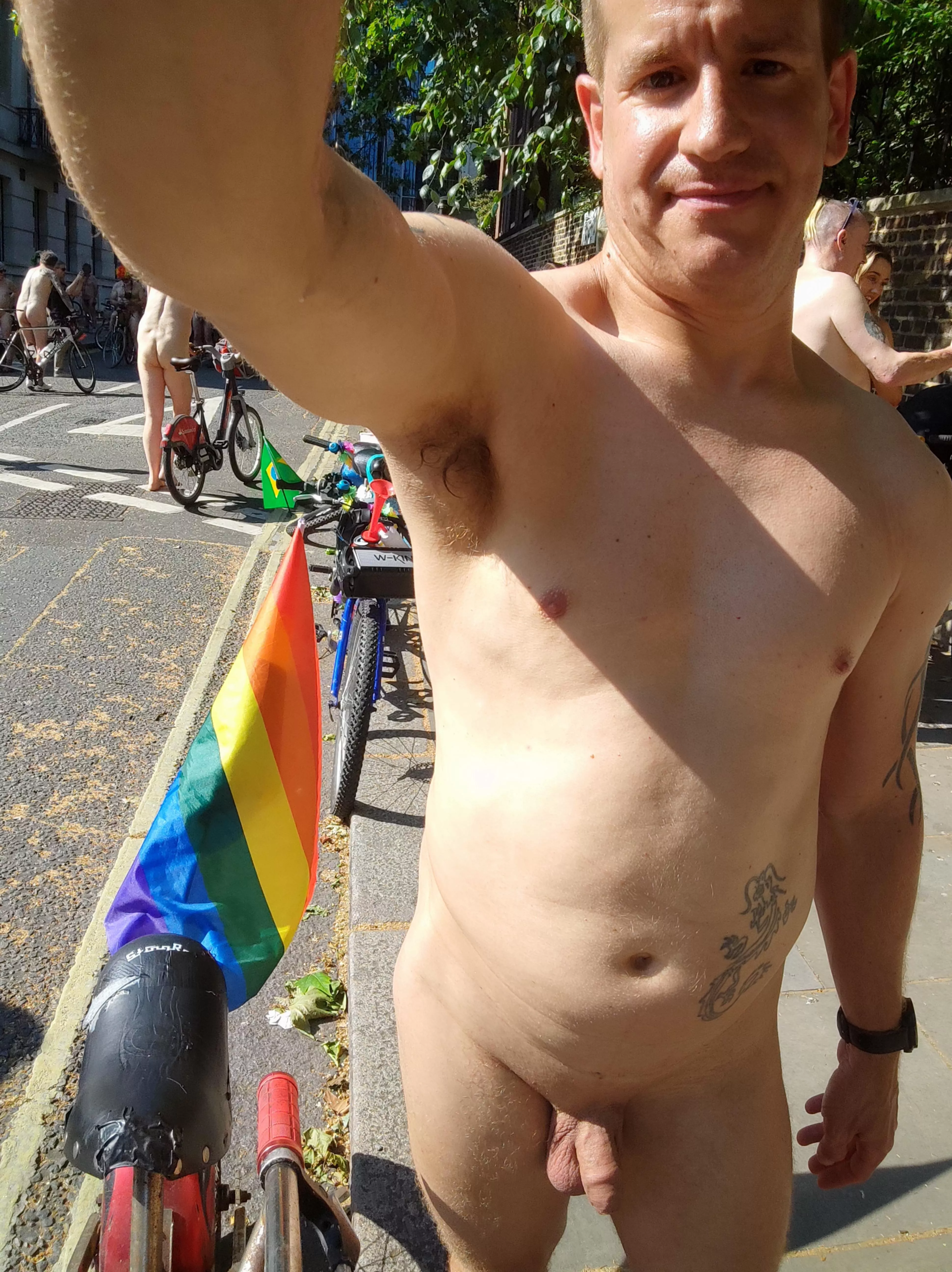 Fancy a ride with a bi-cyclist? posted by Bassjunkieuk