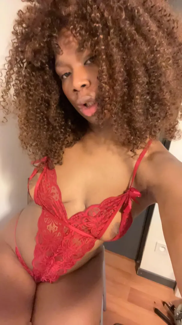 First thing you'll see when you got home posted by Cellyarose