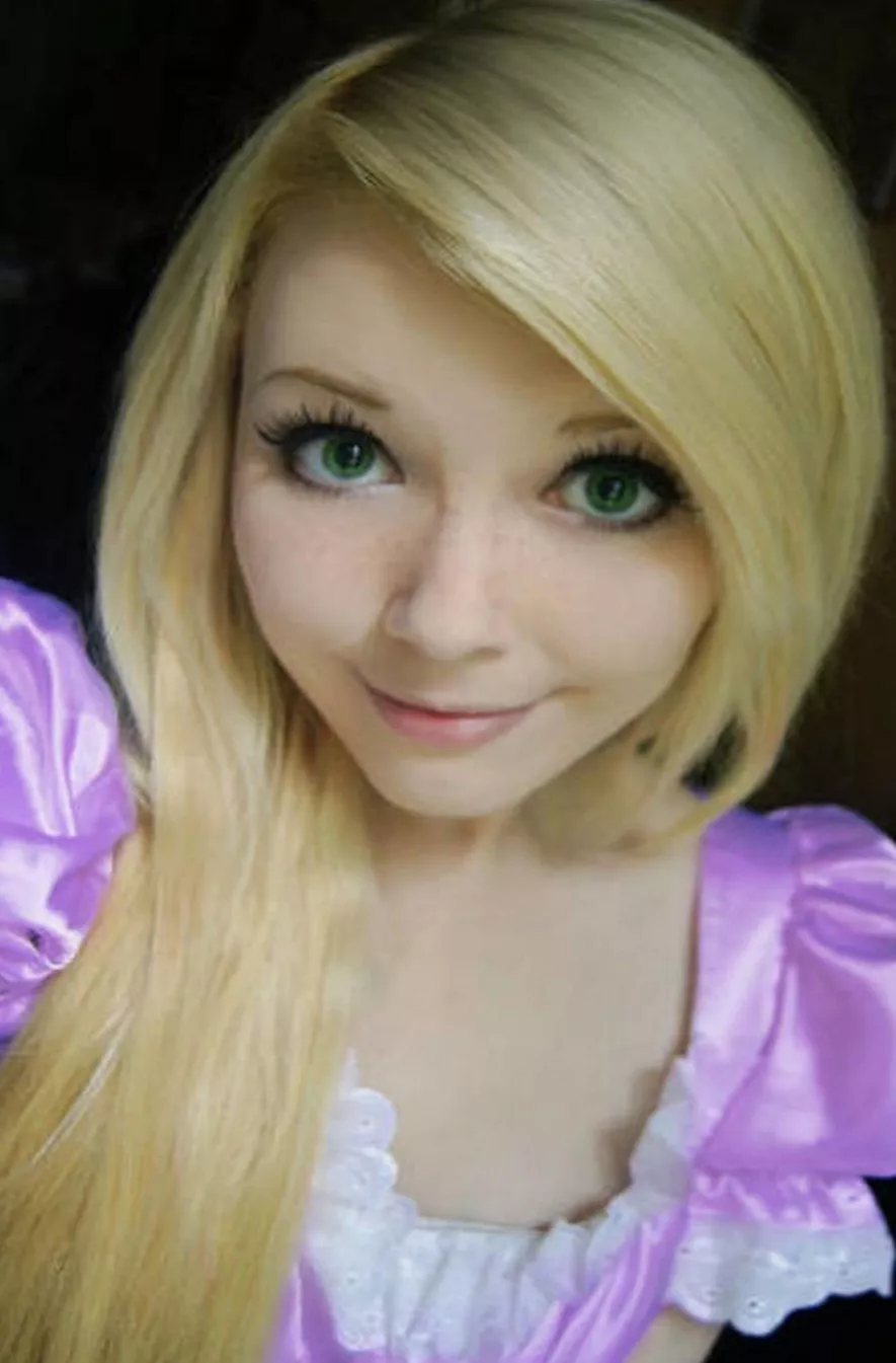 Helen-Stifler as Rapunzel posted by mightyplunge
