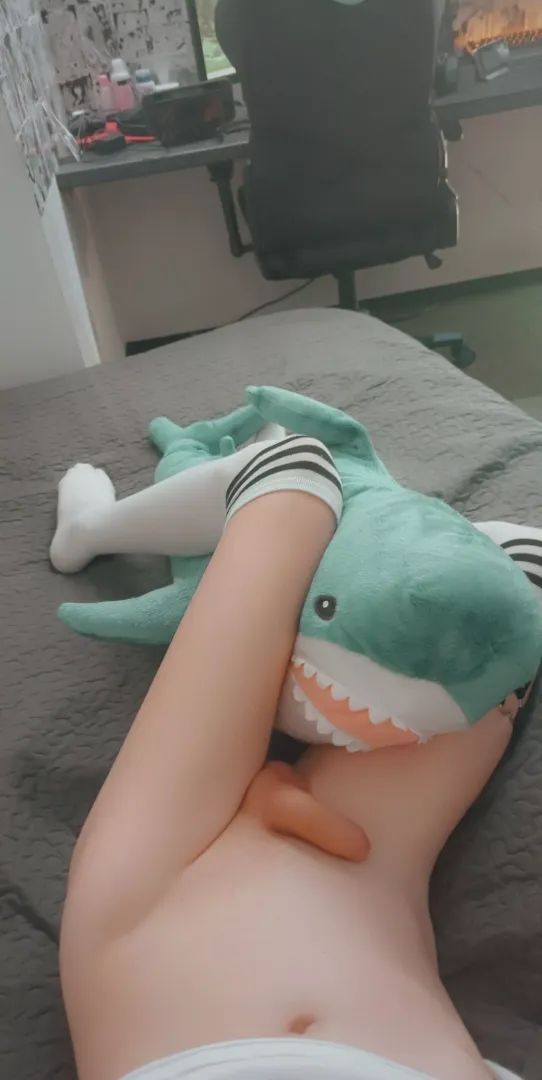 I only see big throbbing cocks here.. any love for small pps? 😓 by femboymikax