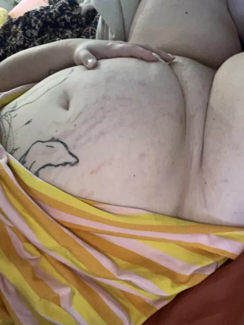 I think you should rub my belly by piggybaby69