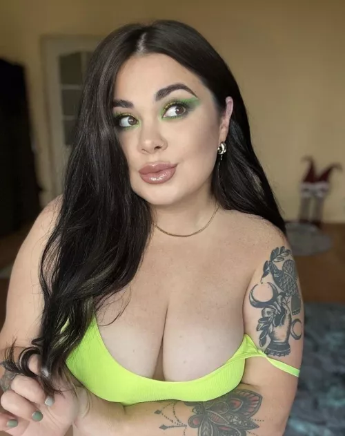 I’m standing there thinking who would caress me by Useful_Effort_