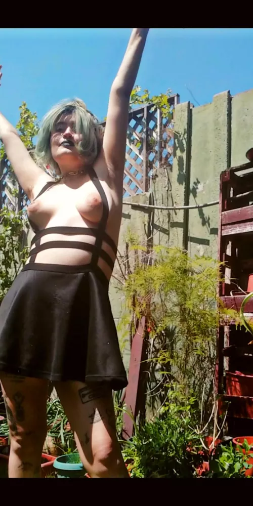 let em grow 🍀 by malicia_l