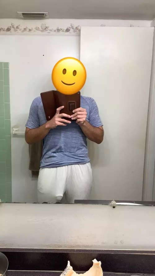 Mirror selfie by cryptaoistt