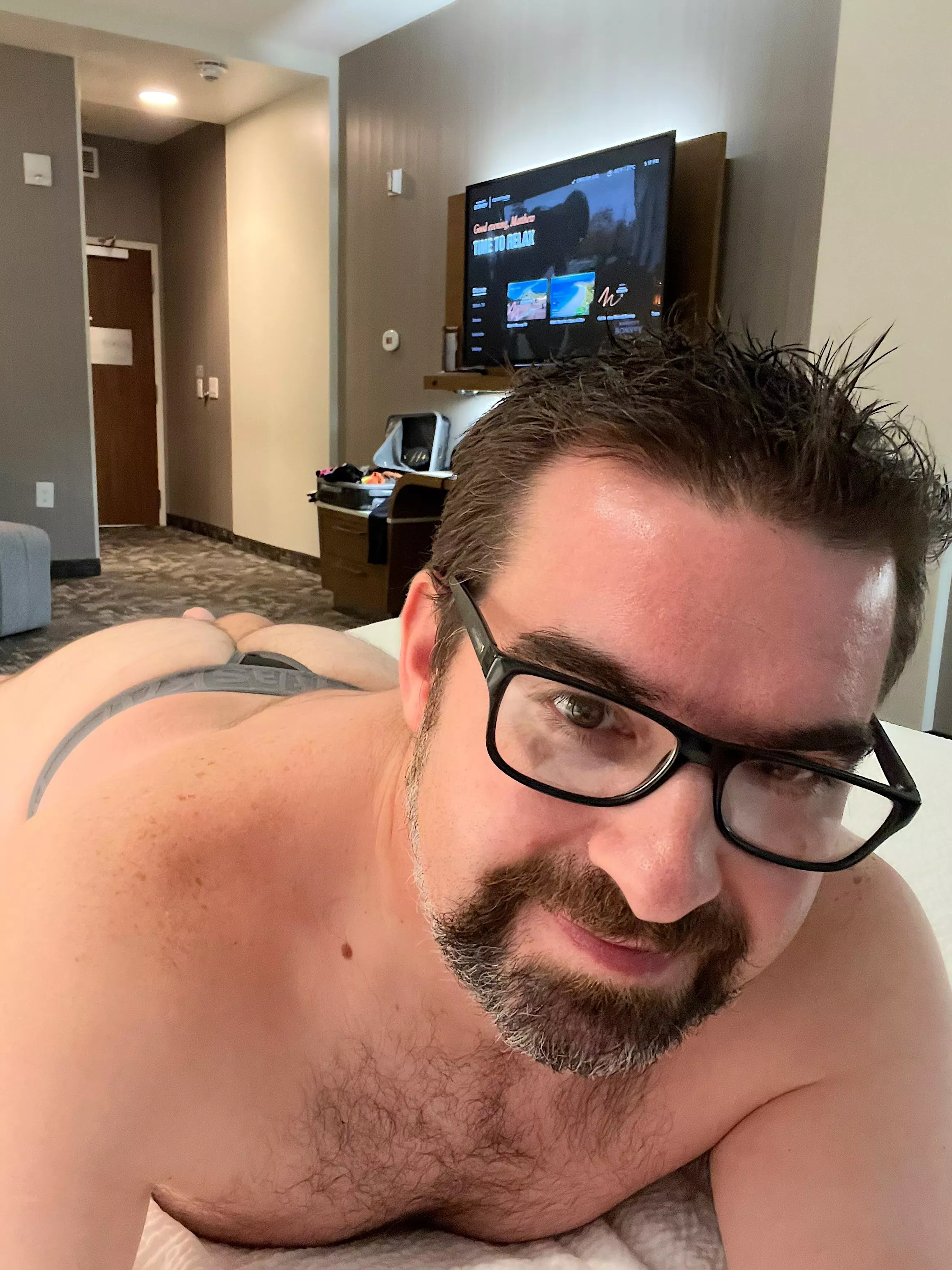 Never have shown my ass before 😉 posted by hawkeyematt1983