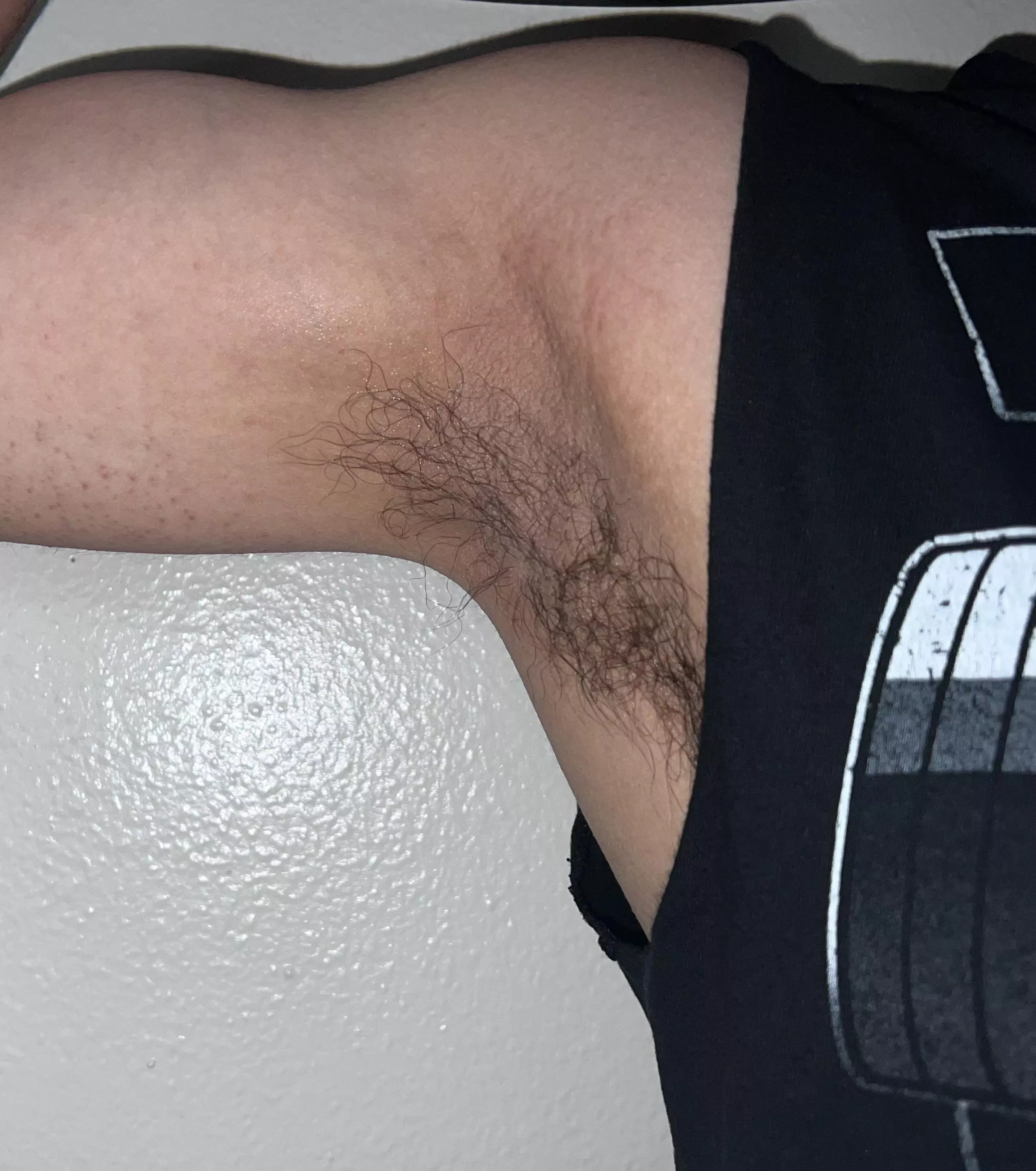 Sniff my sour moist pits 🐽💦 posted by Cancel_Party