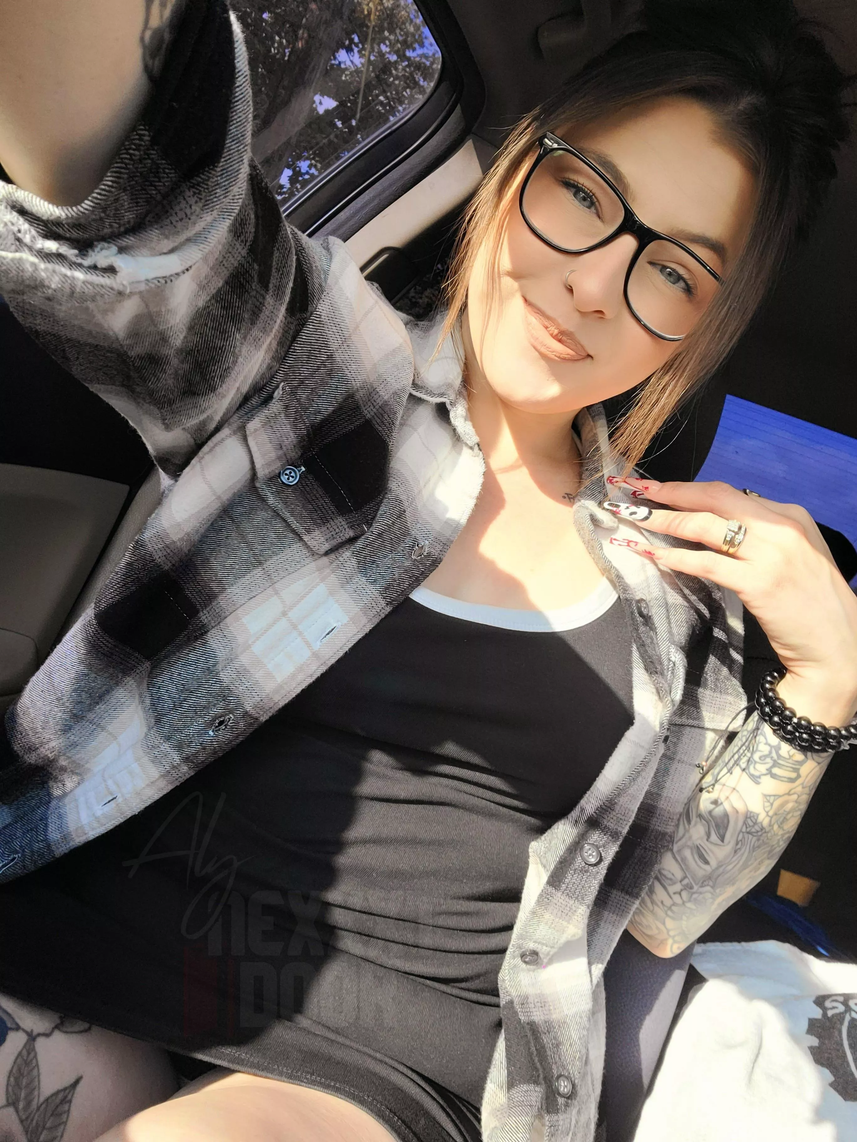 Wazzzupp @alybgoode posted by alynexxxtdoor