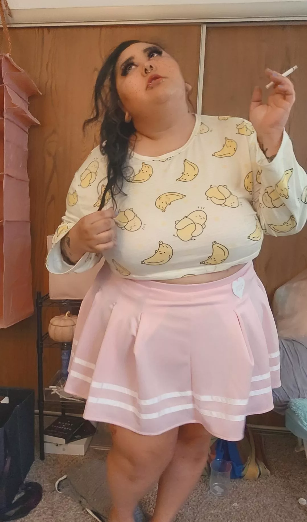 Do guys like goofy girls that smoke? 😅 posted by boohooboogaloo